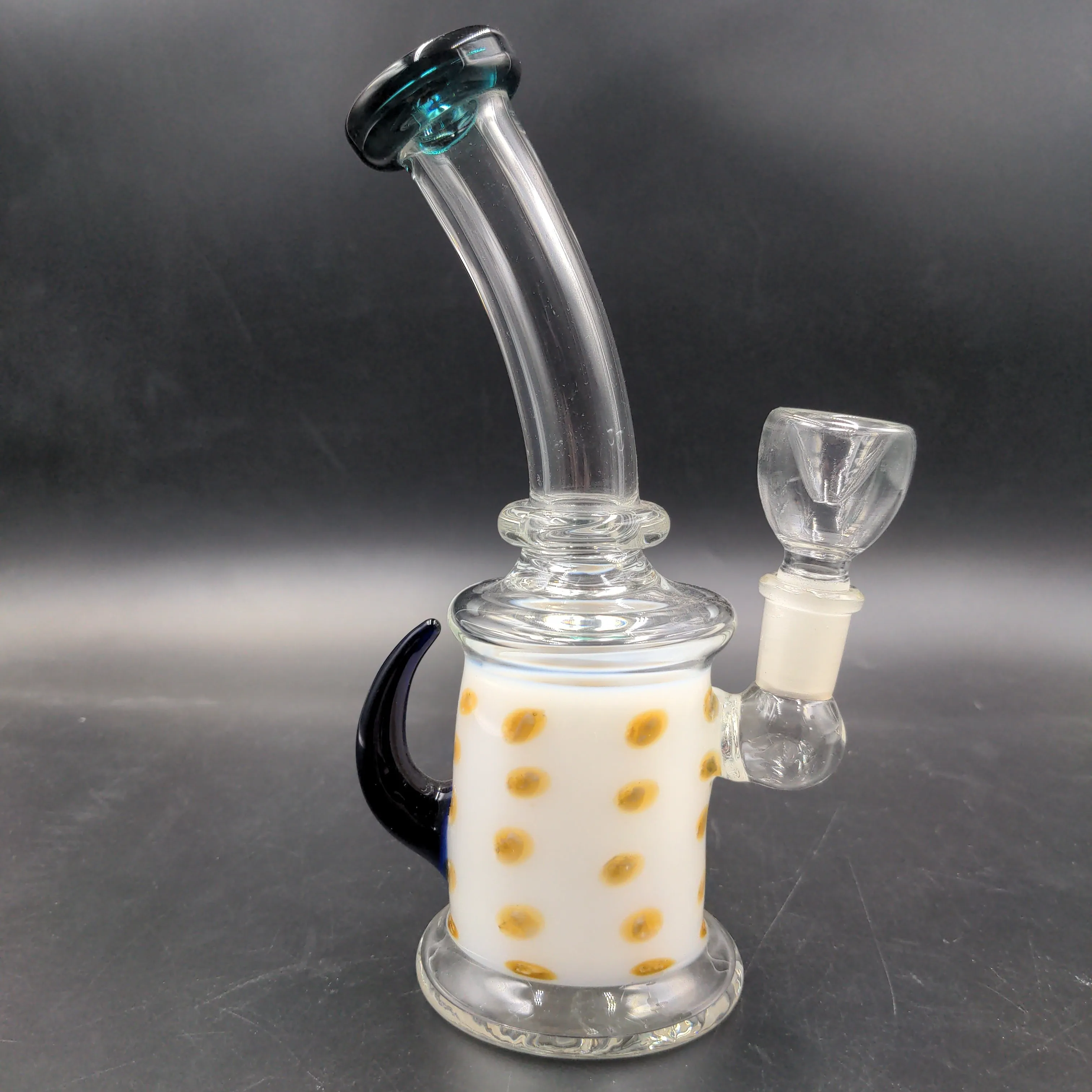 7 Polkadot with horn bong