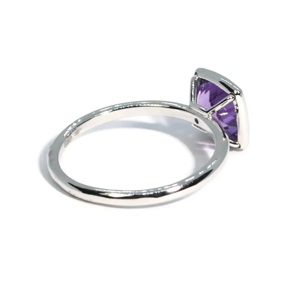 A & Furst - Gaia - Small Stackable Ring with Amethyst, 18k White Gold