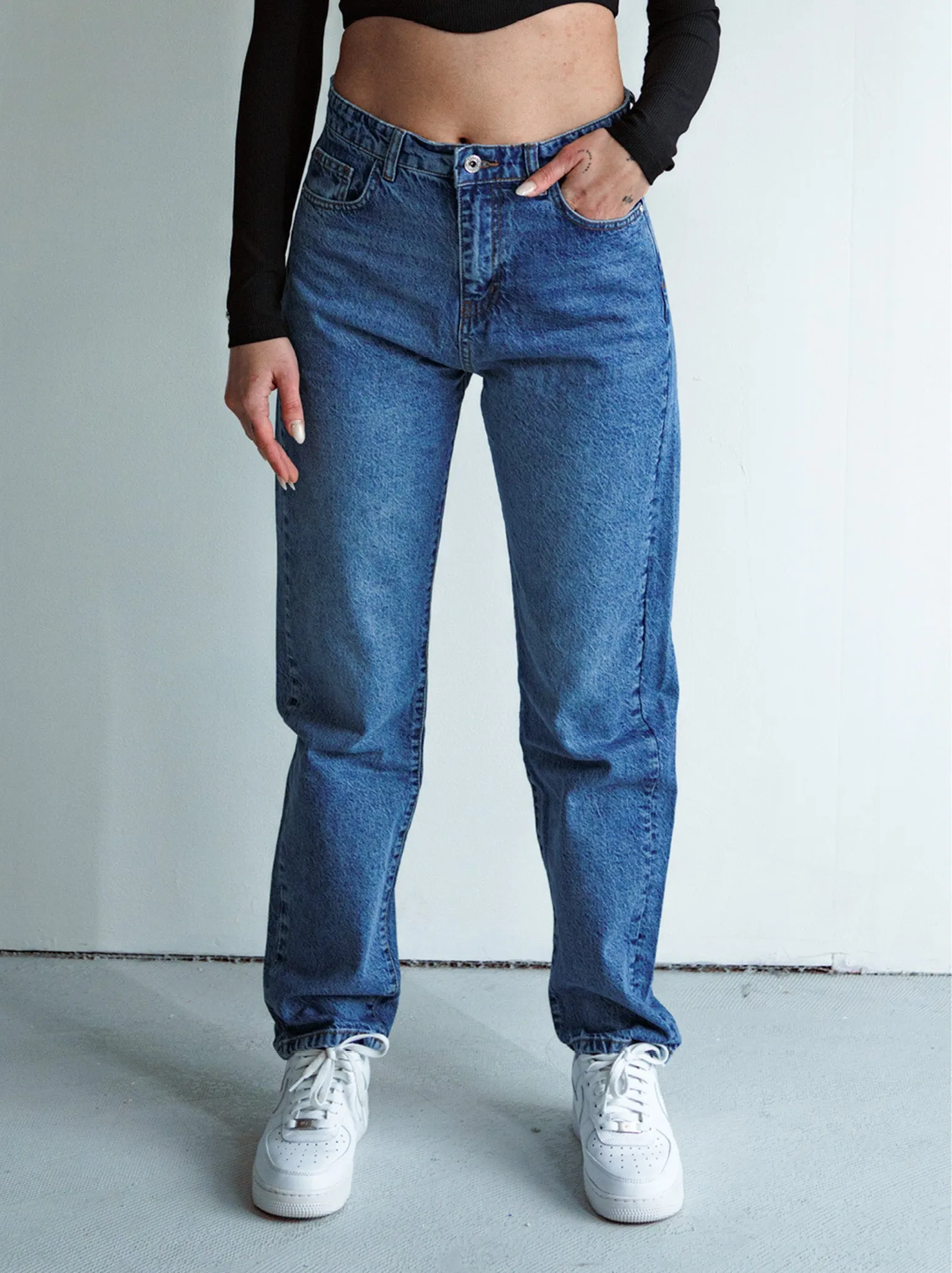 Basic Straight Fit Mid Blue Women Jeans