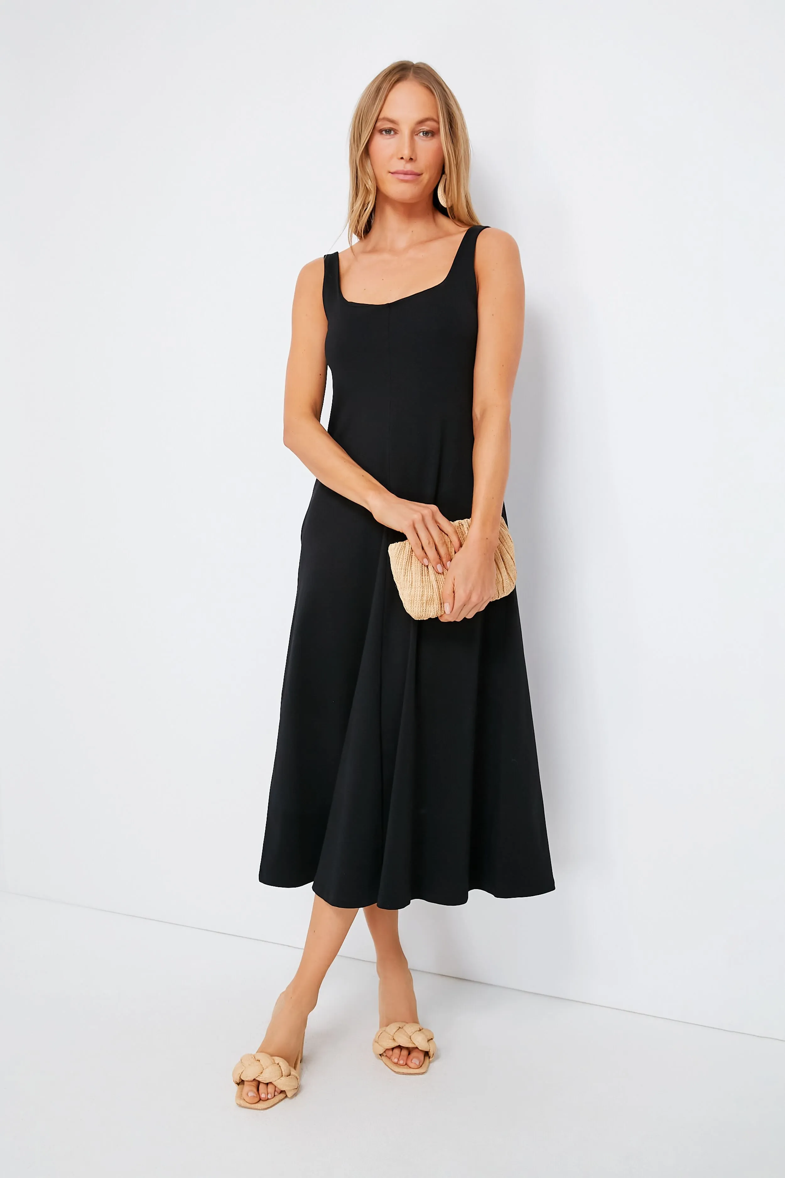 Black Sleeveless Trapeze Dress