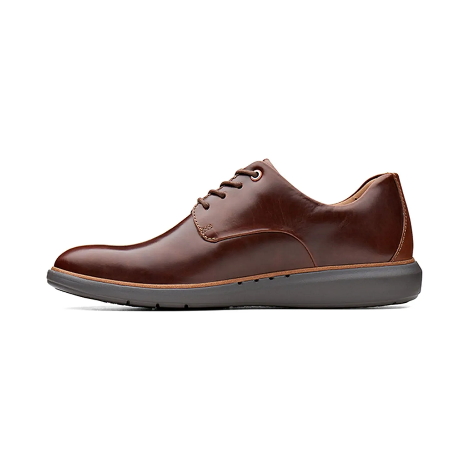 Clarks Un Voyage Plain Mens Shoes Rich Mahogany