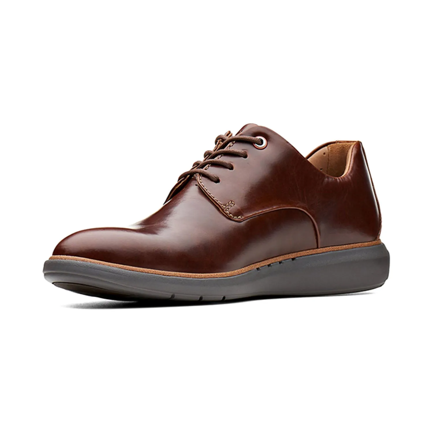 Clarks Un Voyage Plain Mens Shoes Rich Mahogany