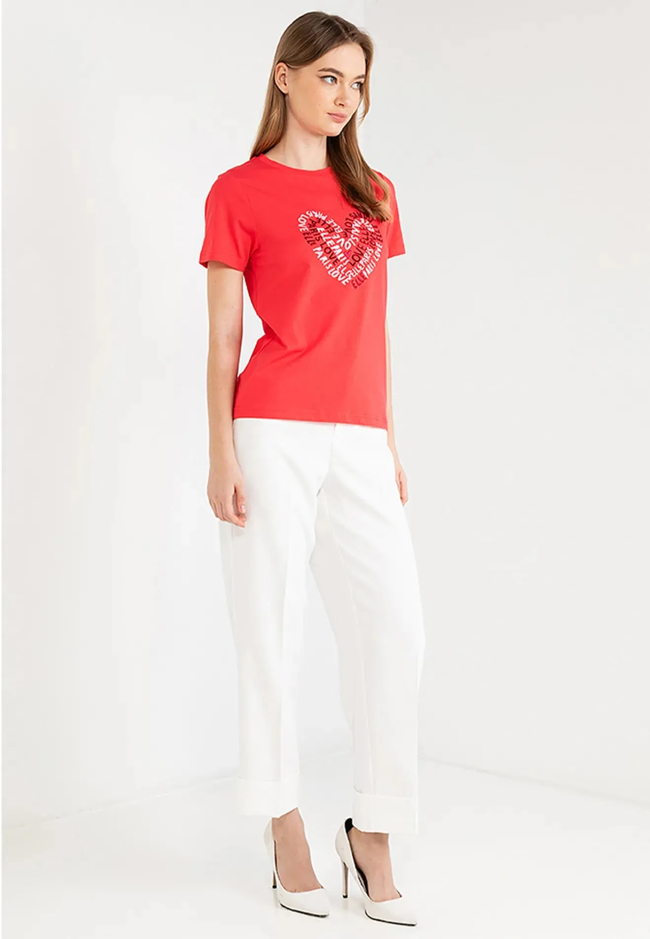 ELLE Leisure LOVE Graphic Printed Logo Basic Tee