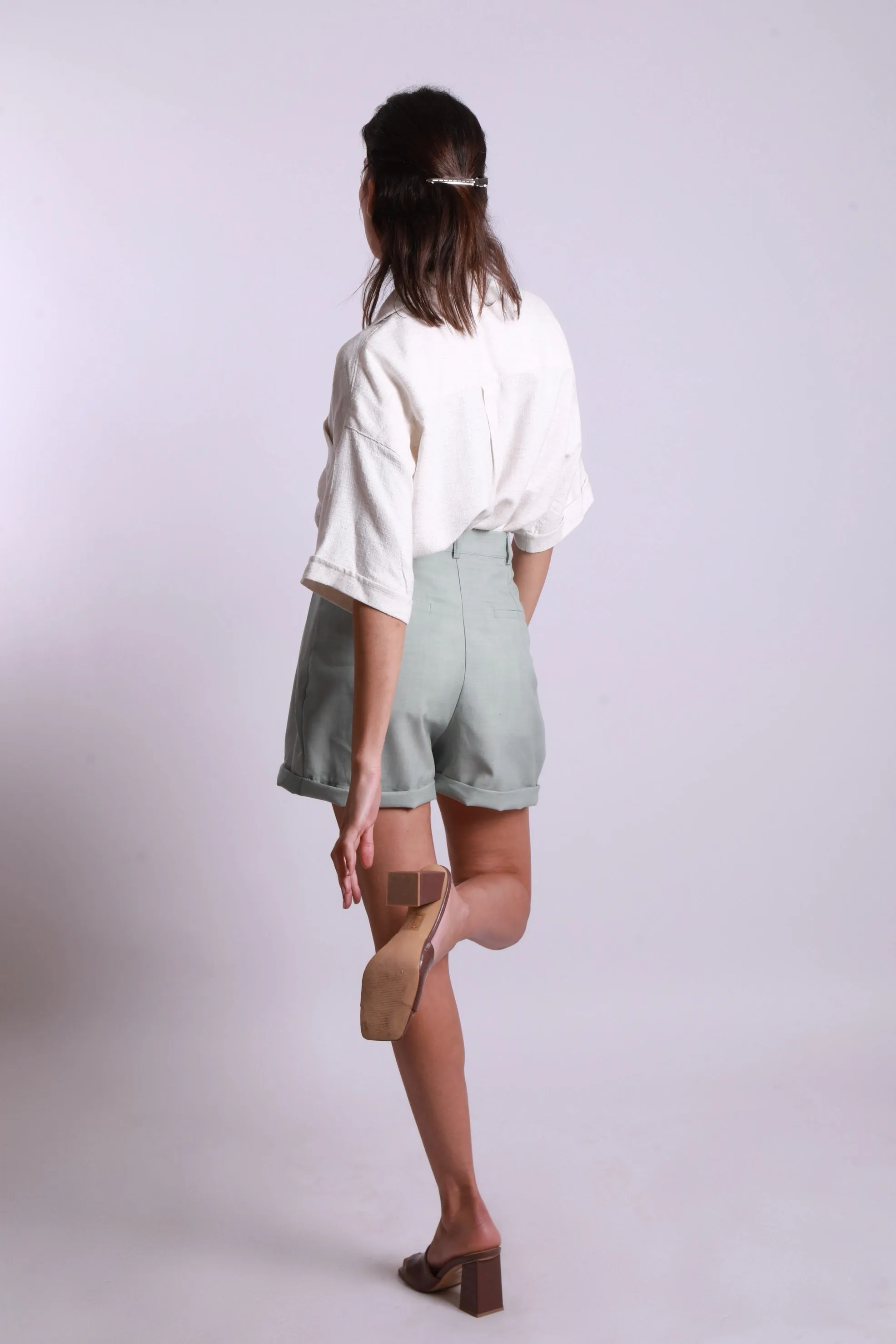 MAISON BEIGE SHORT AJUSTABLE VERT