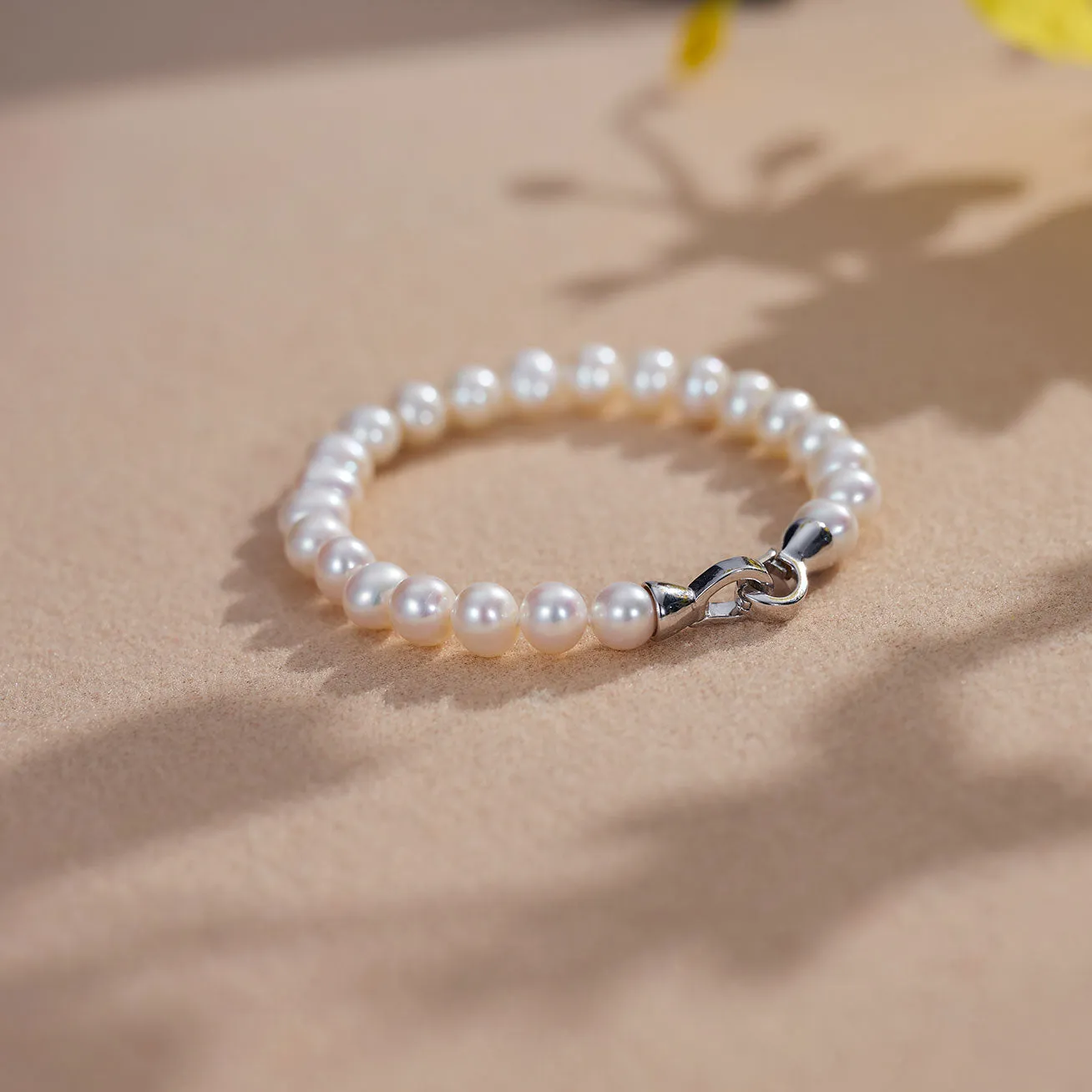 Top Lustre Freshwater Pearl Bracelet WB00230